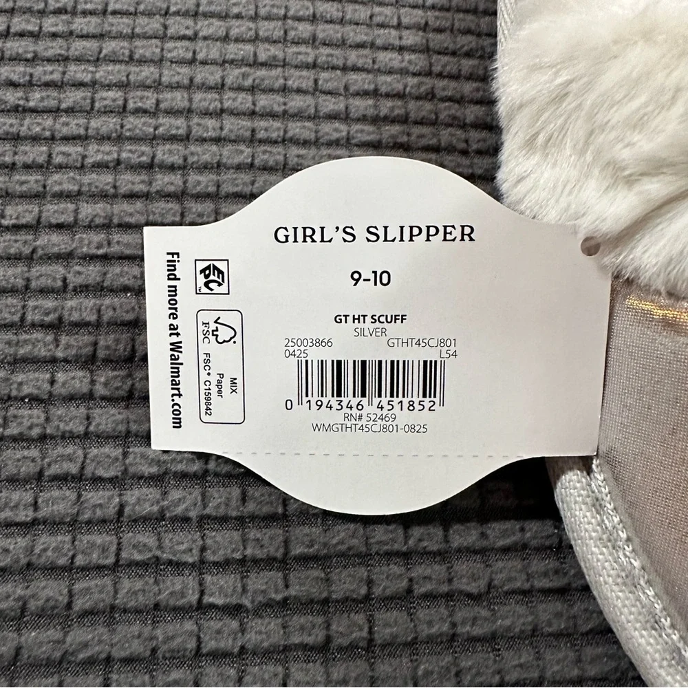Girls Silver Faux Fur Scuff Slippers Size 9 10 Holiday Time Soft Sole